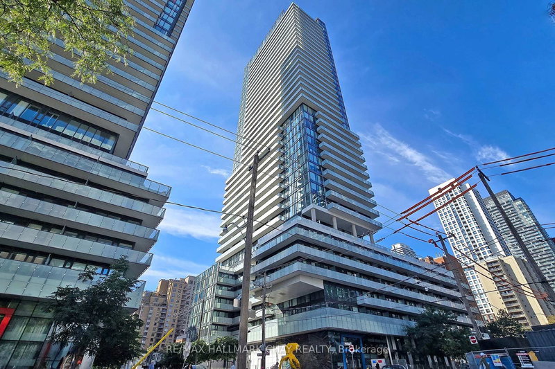 home for lease on 3305-161 Roehampton Avenue