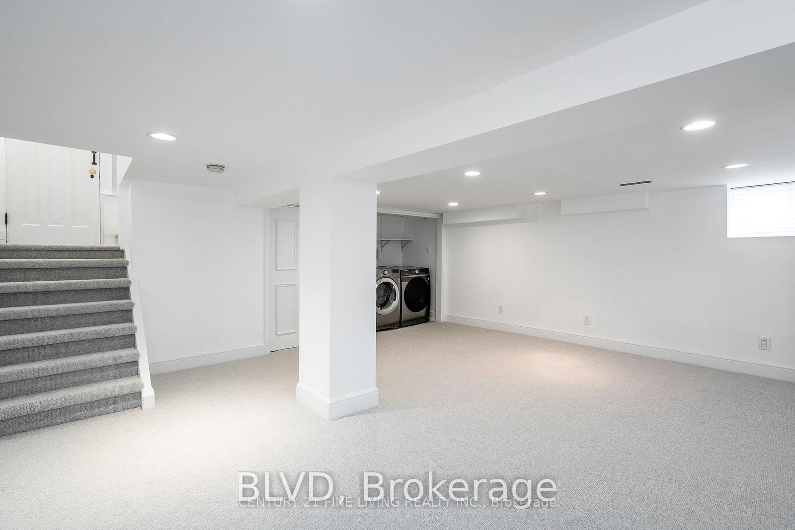 Detached House for lease at 9 Maxwell Avenue, Toronto, Ontario, M5P 2B4 - Yonge-Eglinton - MLS: C12876022