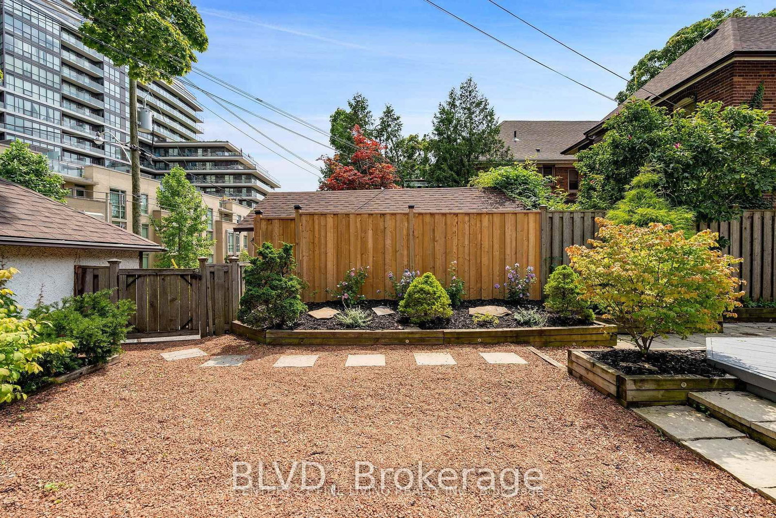 Detached House for lease at 9 Maxwell Avenue, Toronto, Ontario, M5P 2B4 - Yonge-Eglinton - MLS: C12876022