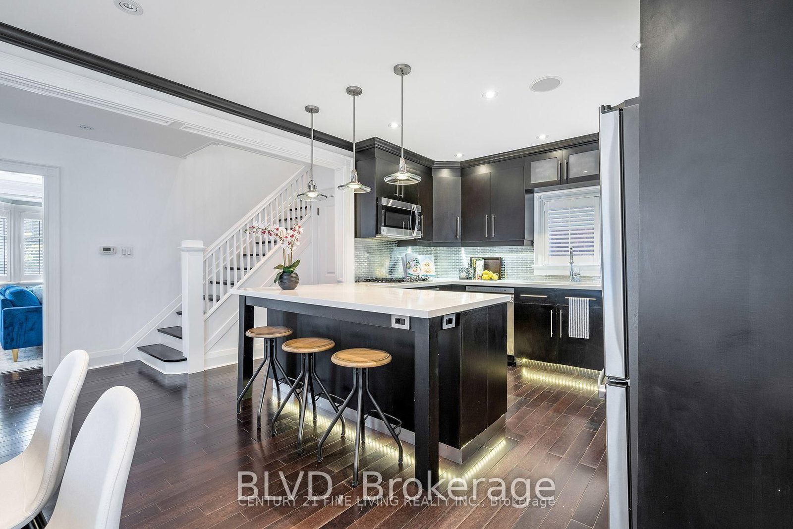 Detached House for lease at 9 Maxwell Avenue, Toronto, Ontario, M5P 2B4 - Yonge-Eglinton - MLS: C12876022