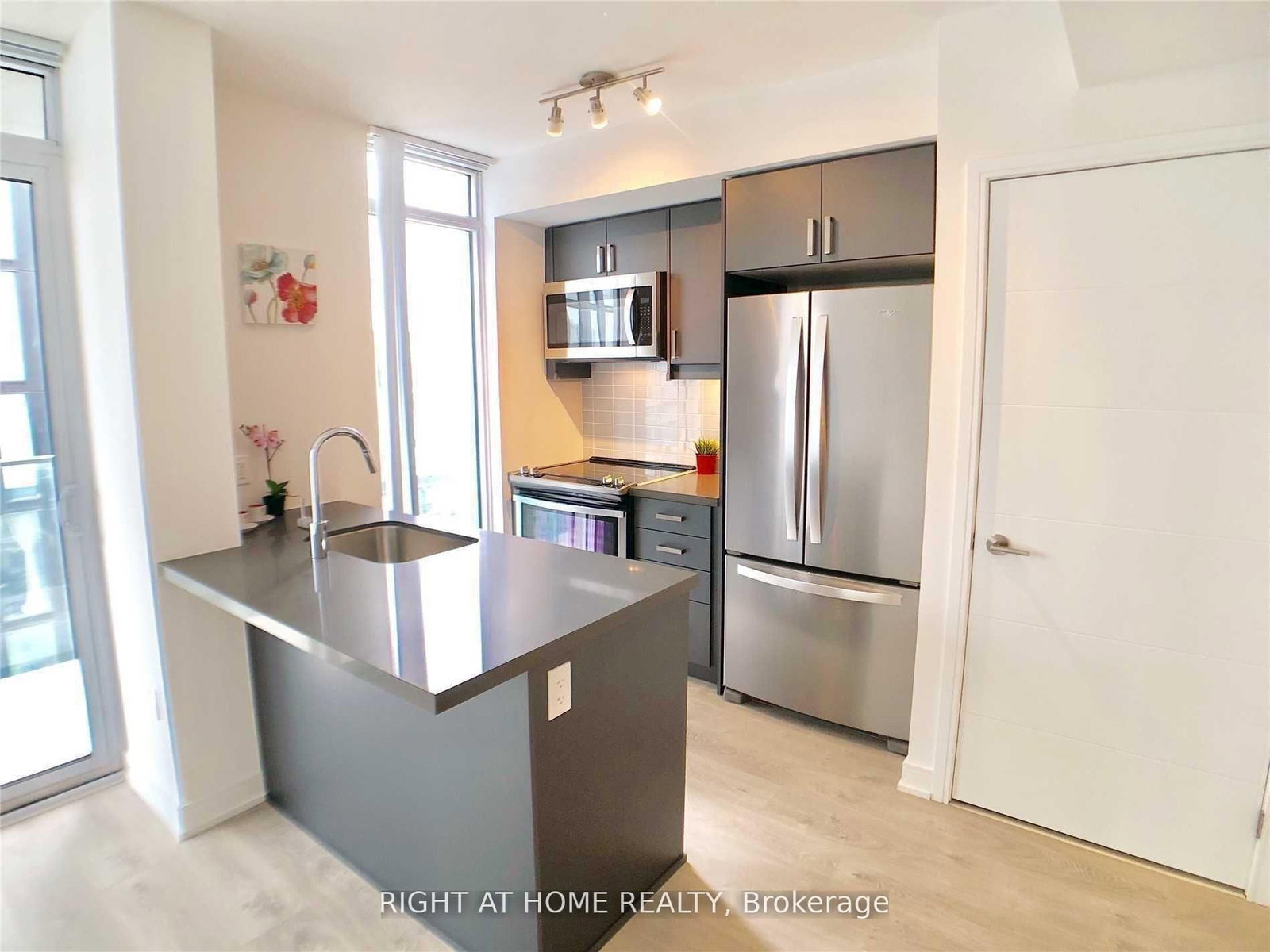 50 Wellesley Street, Unit 3201 - Photo 16