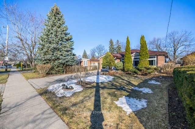 39 Deerford Rd, Toronto, M2J 3H9 | Image 2