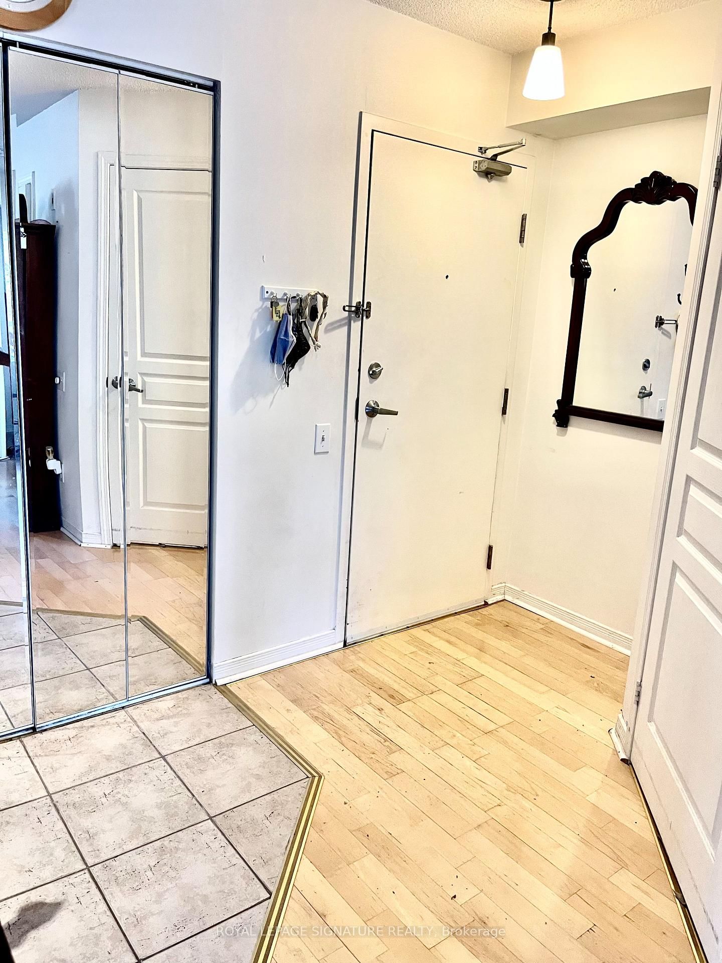 Condo for sale at 207-140 Bathurst Street, Toronto, Ontario, M5V 3N8 - Niagara - MLS: C12877172