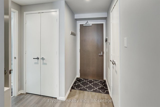 518 - 1 Bloor St E