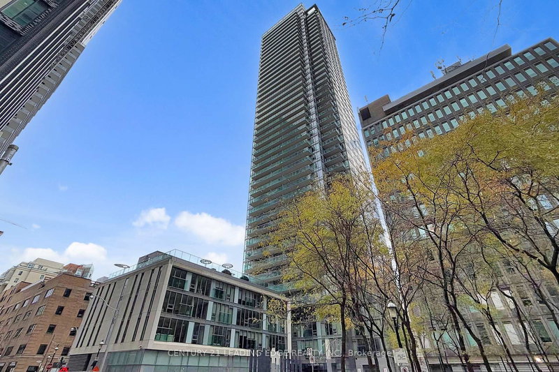 home for lease on 215-33 Lombard Street