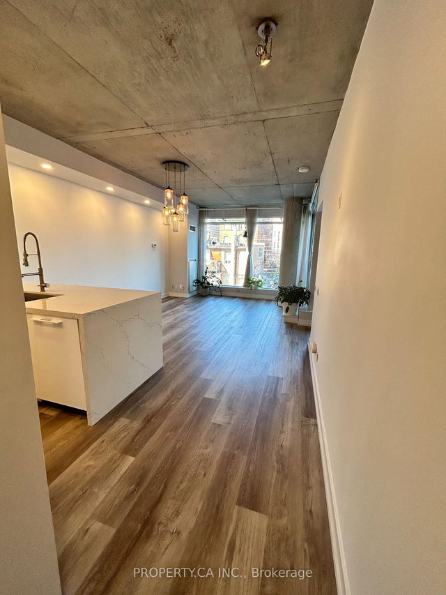 410 - 75 Portland Street