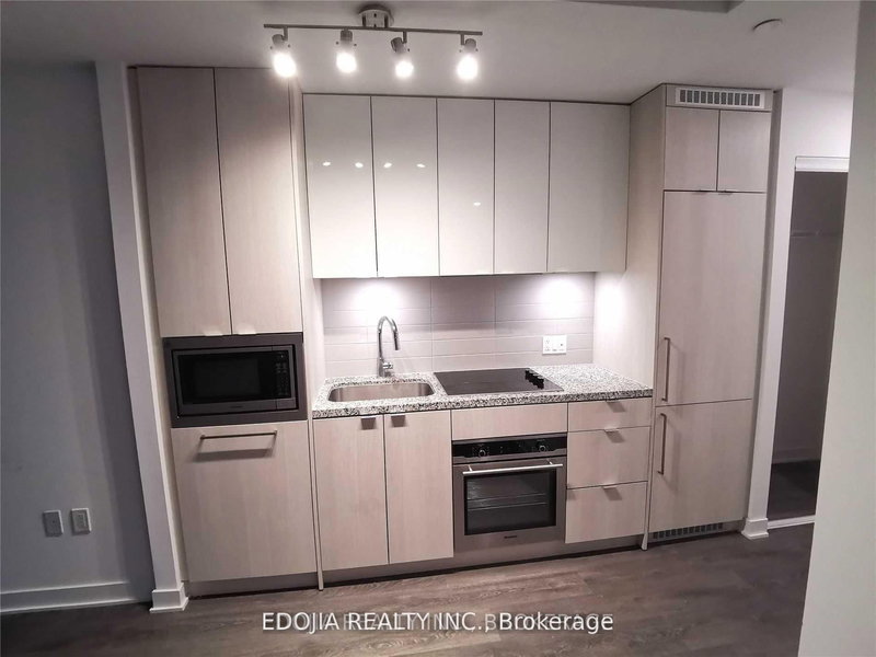 3301 - 125 Blue Jays Way, Toronto, M5V 0N5 | Image 3