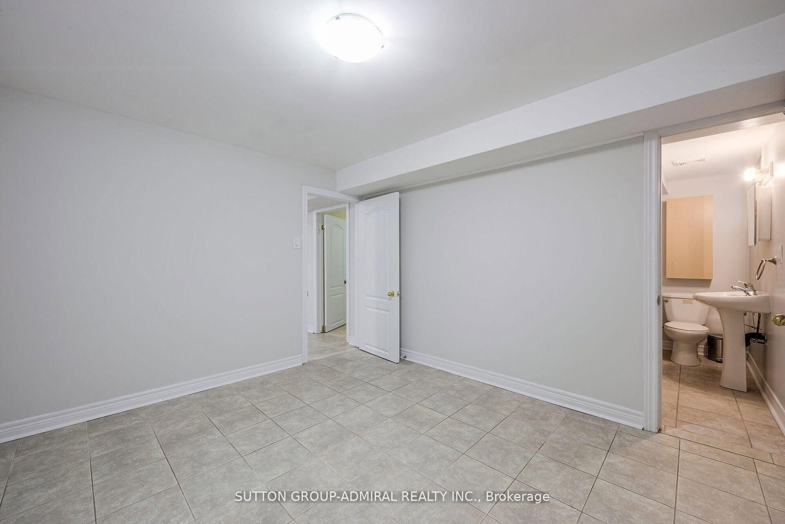 52 Farrell Avenue, Unit Bsmt - Photo 15
