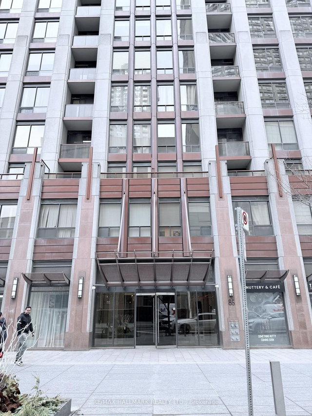 602 - 85 Bloor Street E