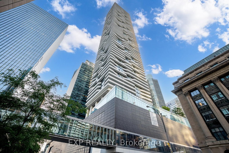 home for lease on 1604-100 Harbour Street