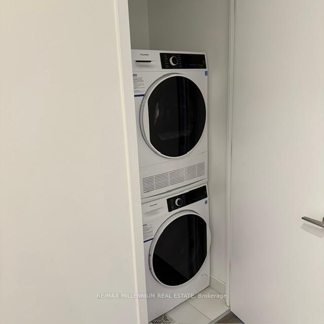 Condo for lease at 703-180 Front Street, Toronto, Ontario, M5A 0A9 - Moss Park - MLS: C12880328