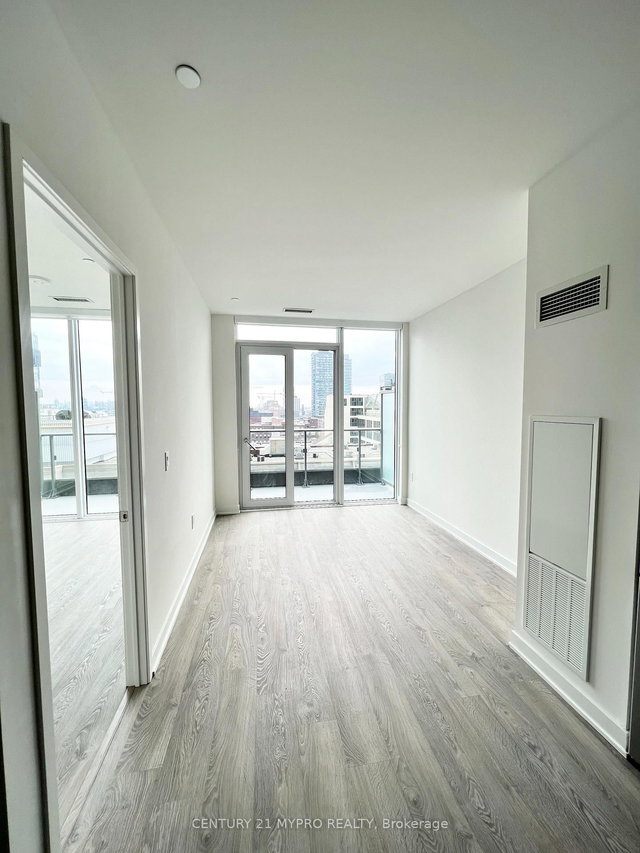 1015 - 60 Princess Street