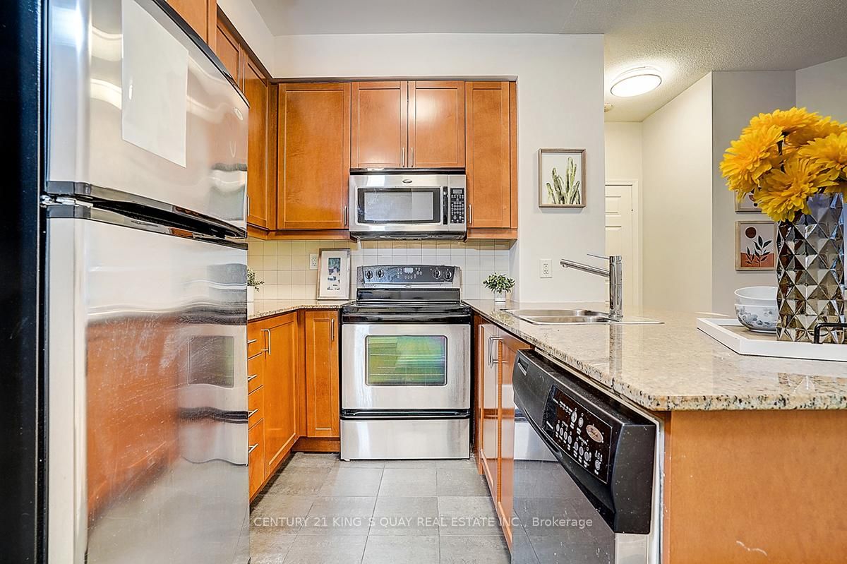 Condo for sale at 301-736 Spadina Avenue, Toronto, Ontario, M5S 2J6 - University - MLS: C12881500