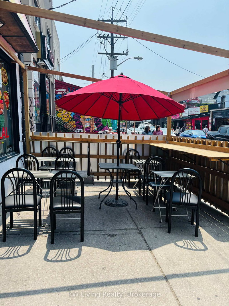 251 Augusta Ave, Toronto, M5T 2L8 | Image 3