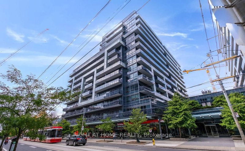 home for lease on 357-1030 King Street W