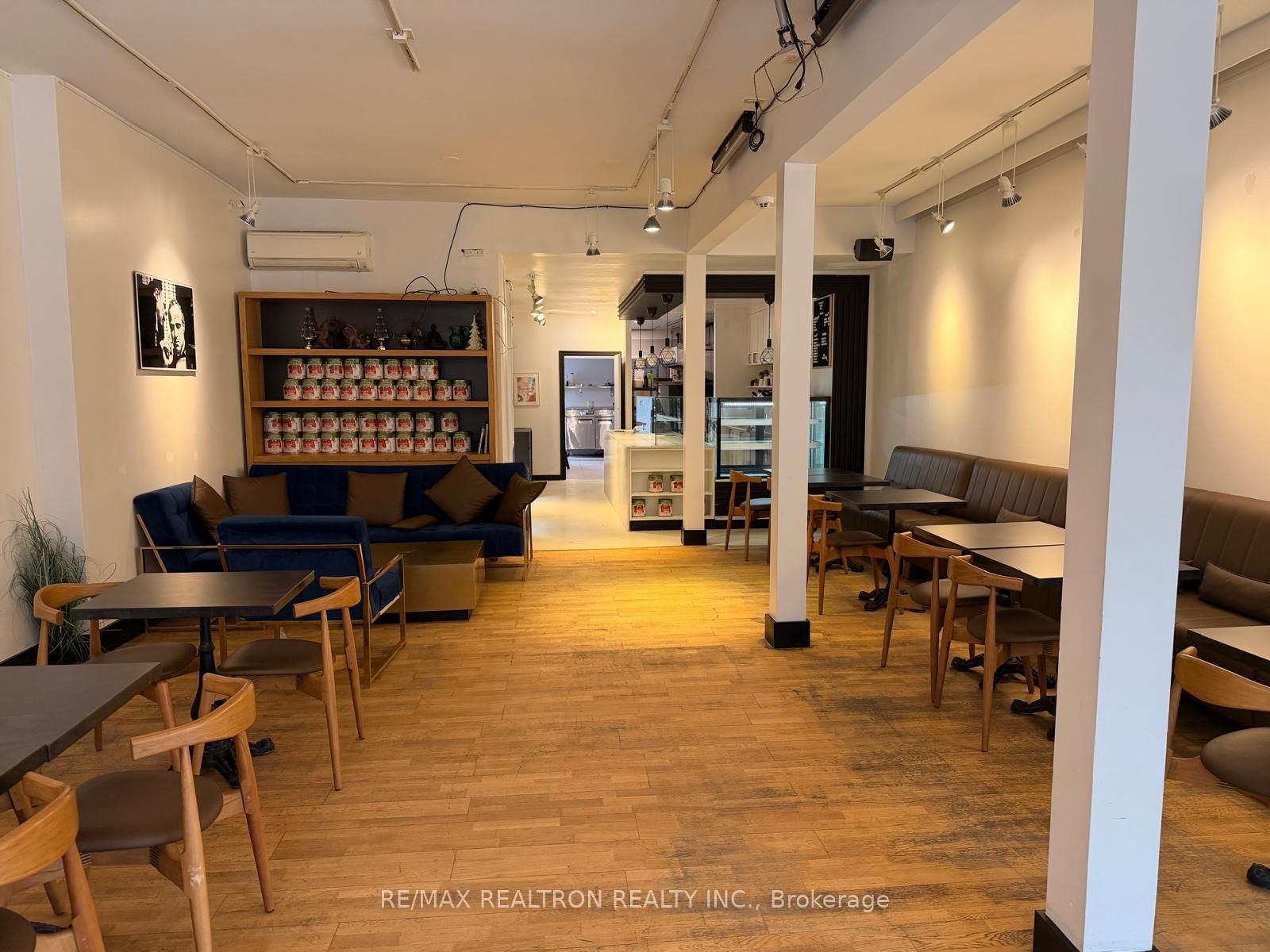 334 Dundas Street W - Photo 16