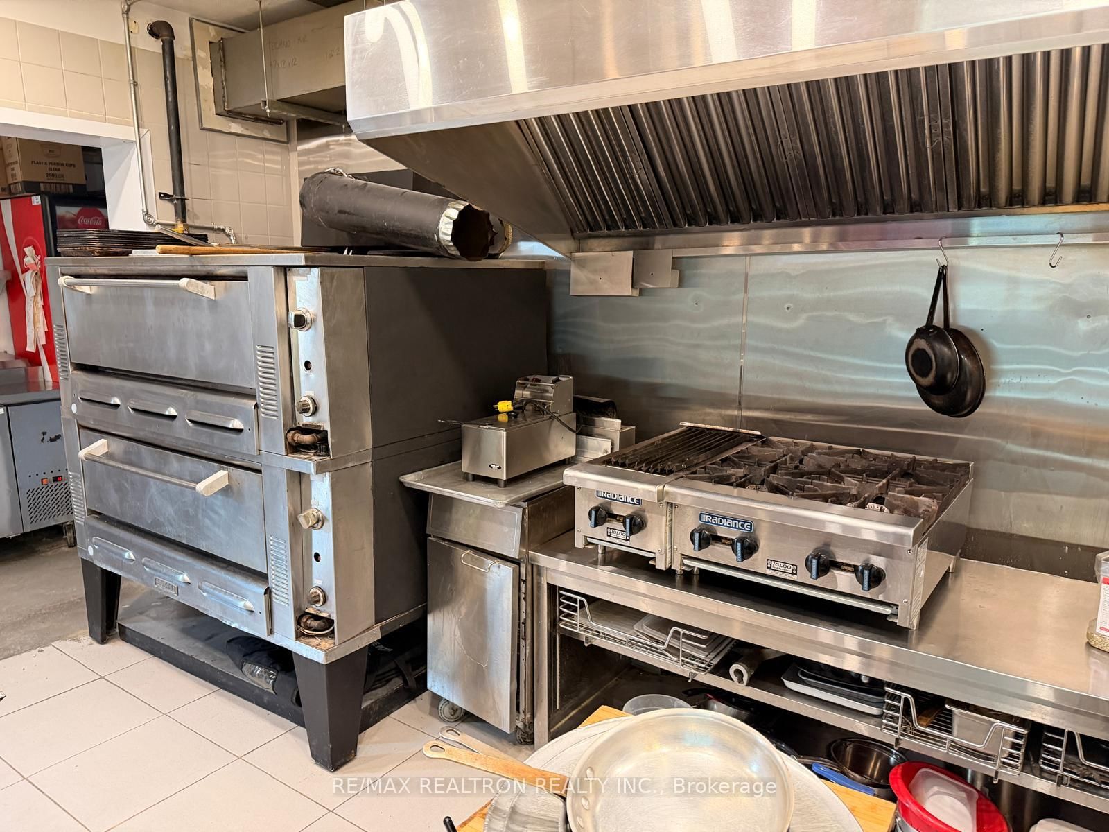 334 Dundas Street W - Photo 20