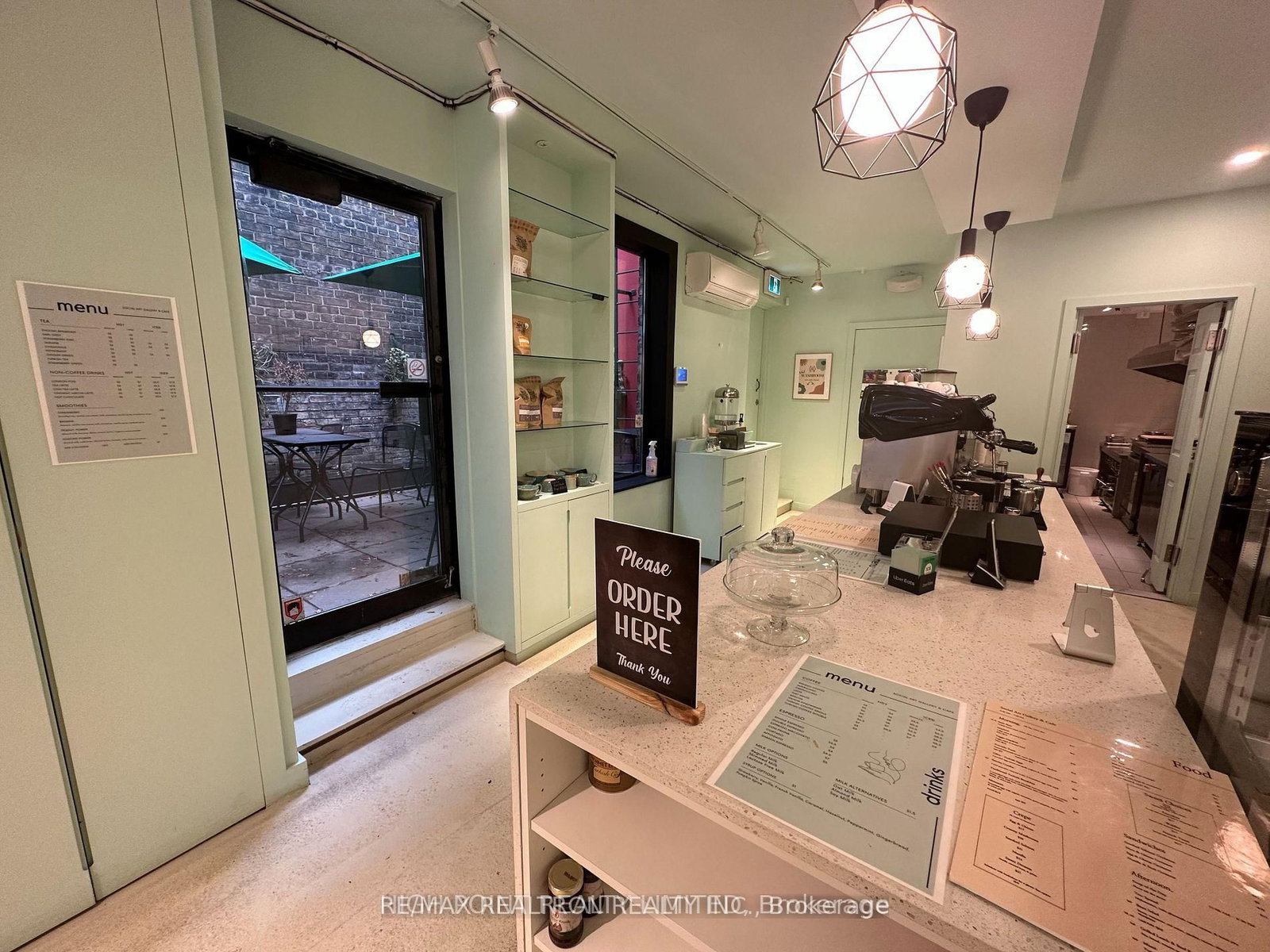 334 Dundas Street W - Photo 31