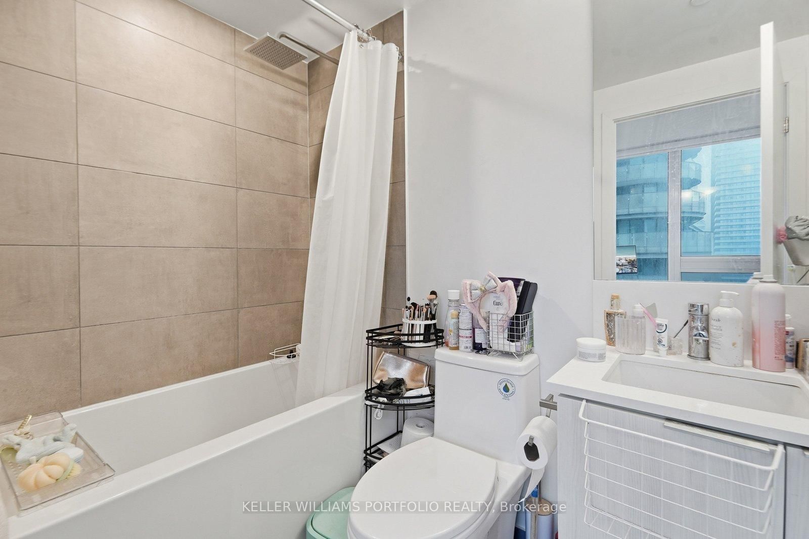 8 Wellesley Street W, Unit 909 - Photo 13