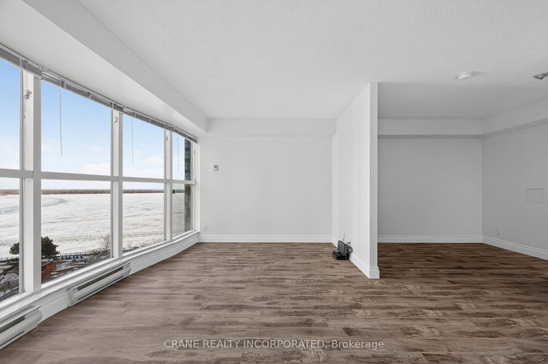 1605 - 77 Harbour Sq, Toronto, M5J 2S2 | Image 2