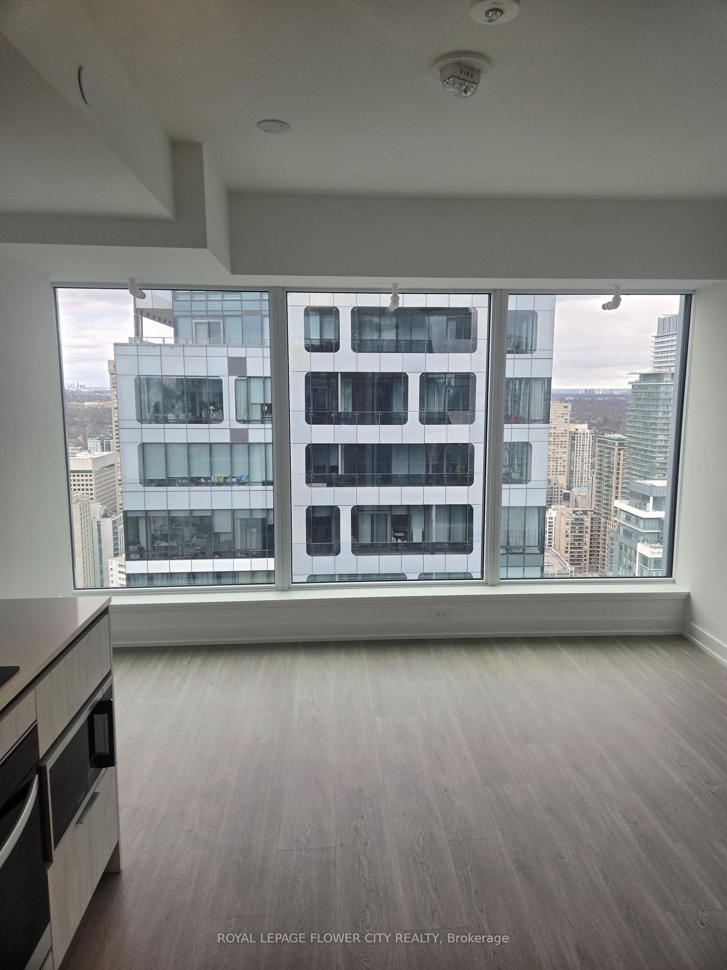 8 Wellesley Street W, Unit 5606 - Photo 7