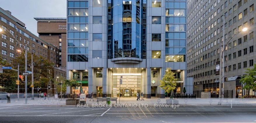 525 University Avenue, Unit R1-2