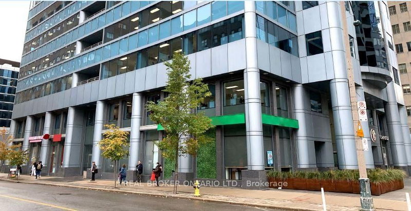 R1-2 - 525 University Ave, Toronto, M5G 2L3 | Image 2