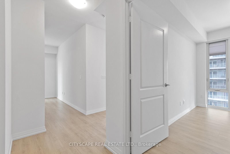 1605 - 8 Widmer St, Toronto, M5E 2E7 | Image 2