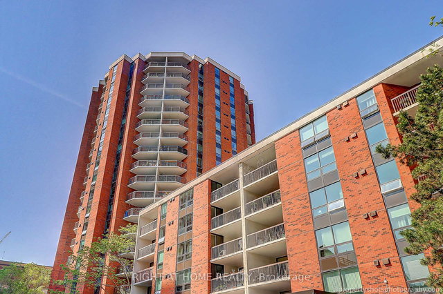 1703 - 77 Maitland Place