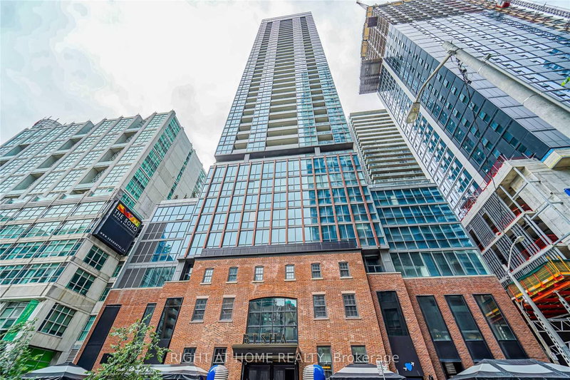 home for lease on 3309-88 Blue Jays Way