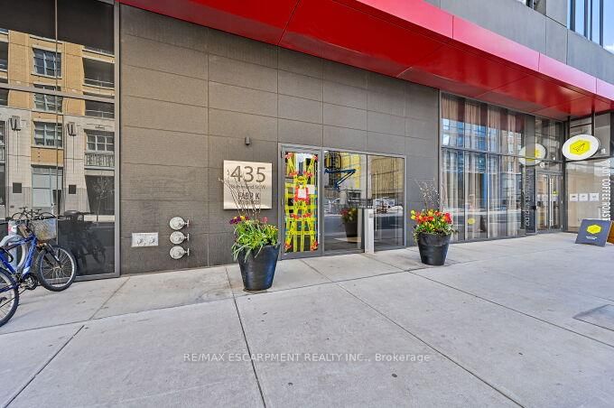 714 - 435 Richmond St W, Toronto, M5V 0N3 | Image 2