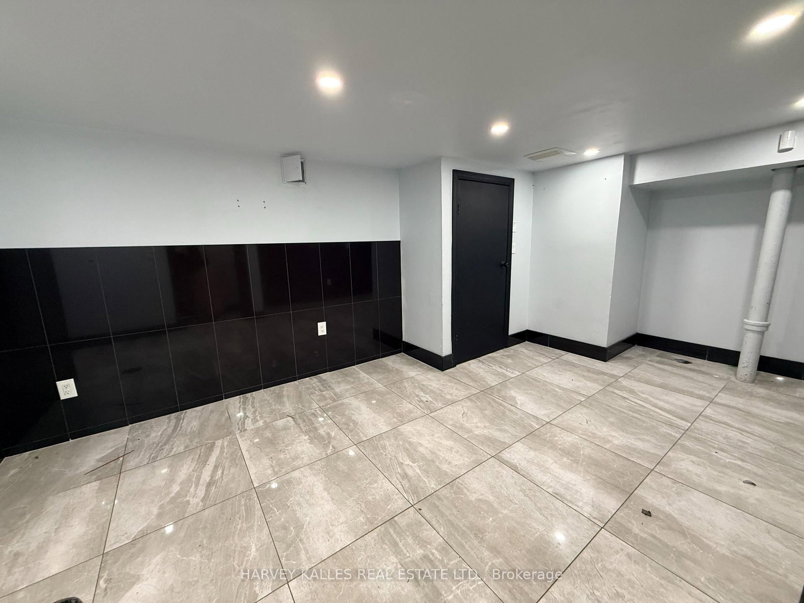 872 Dundas Street W - Photo 11