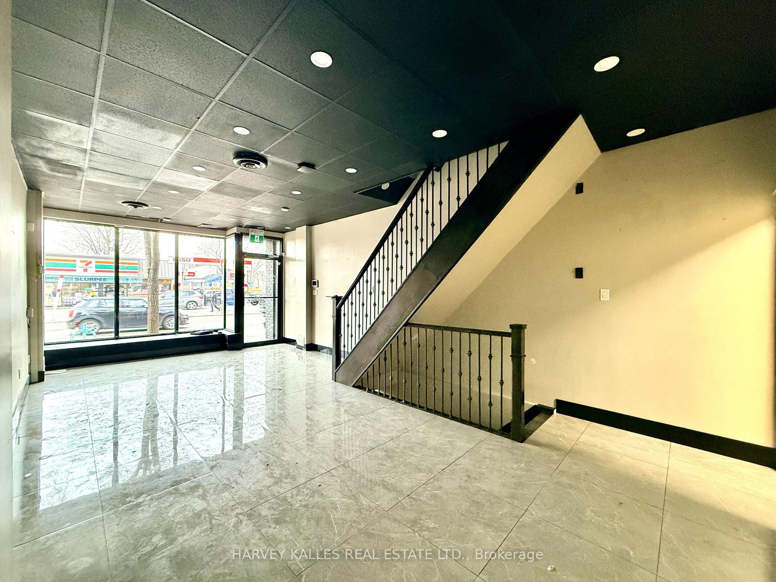 872 Dundas Street W - Photo 5