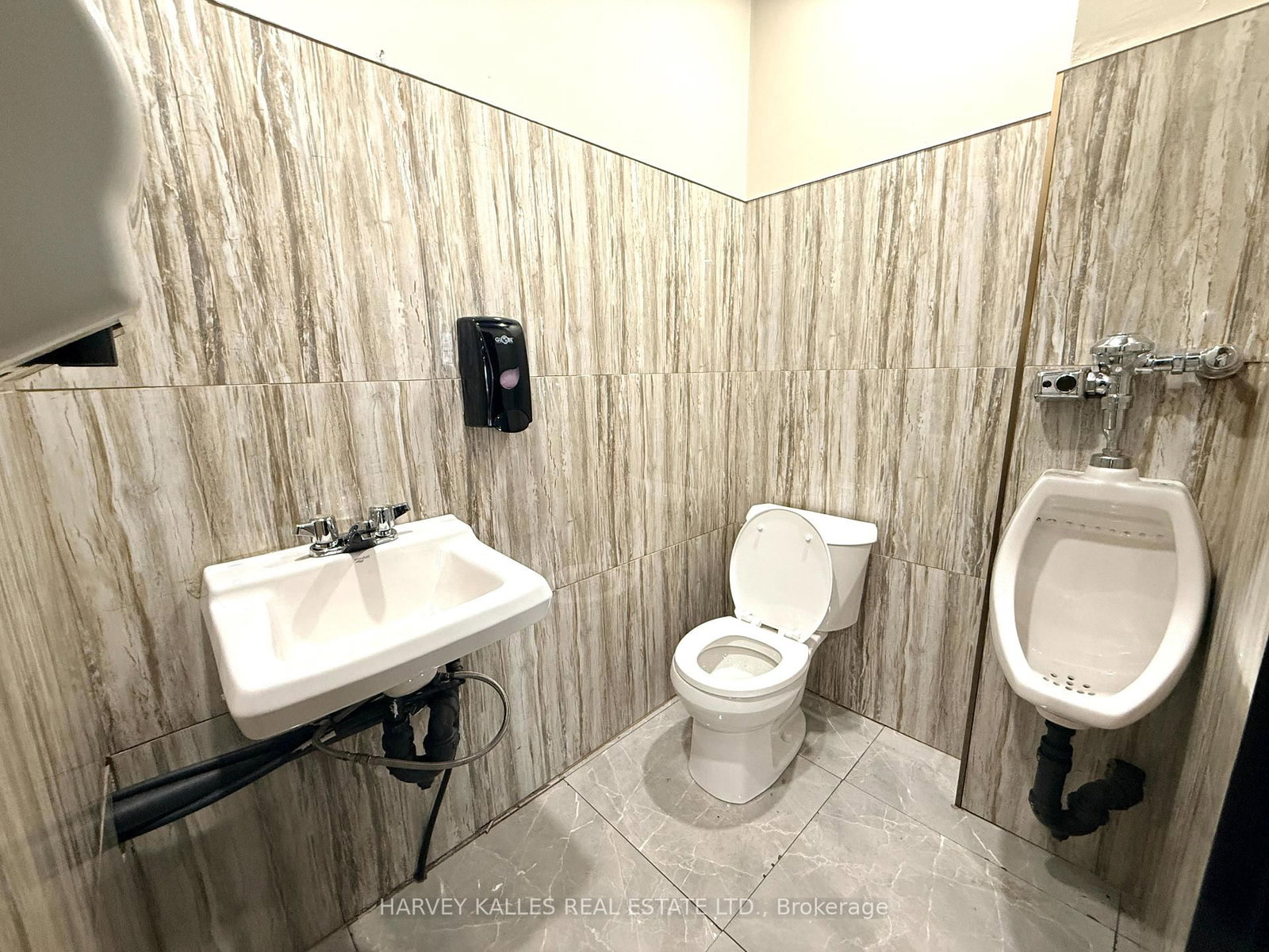 872 Dundas Street W - Photo 9