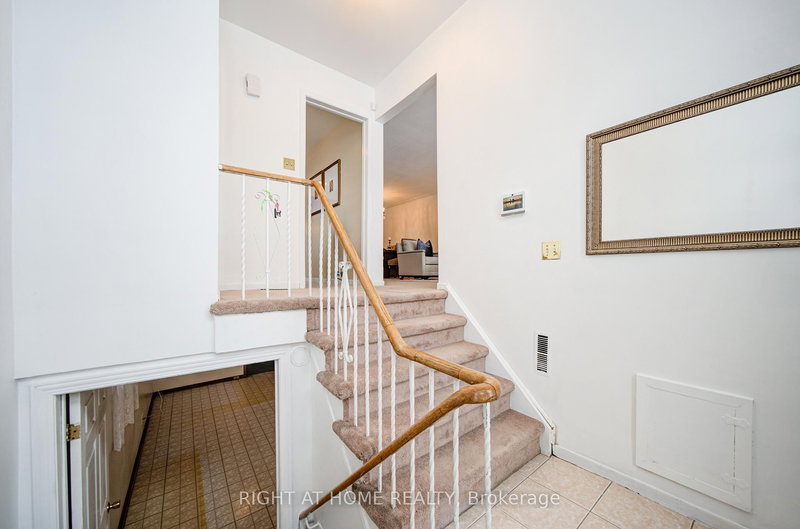 14 Castlebury Cres, Toronto, M2H 1W6 | Image 3