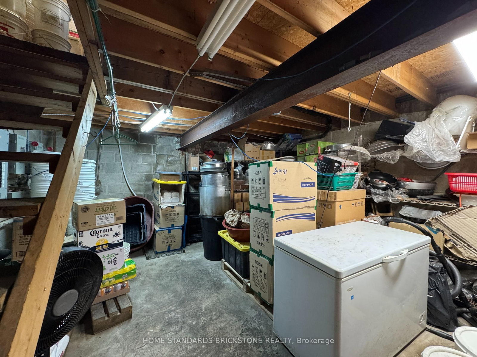 586 Bloor Street W - Photo 12