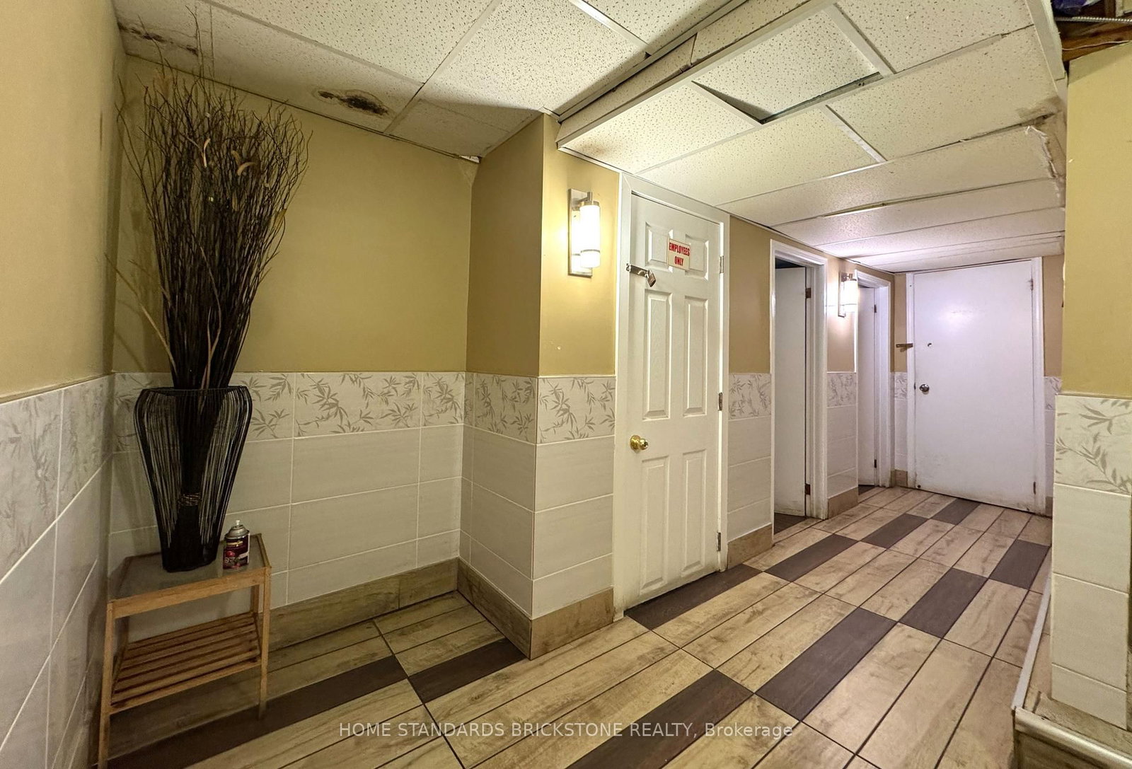 586 Bloor Street W - Photo 13