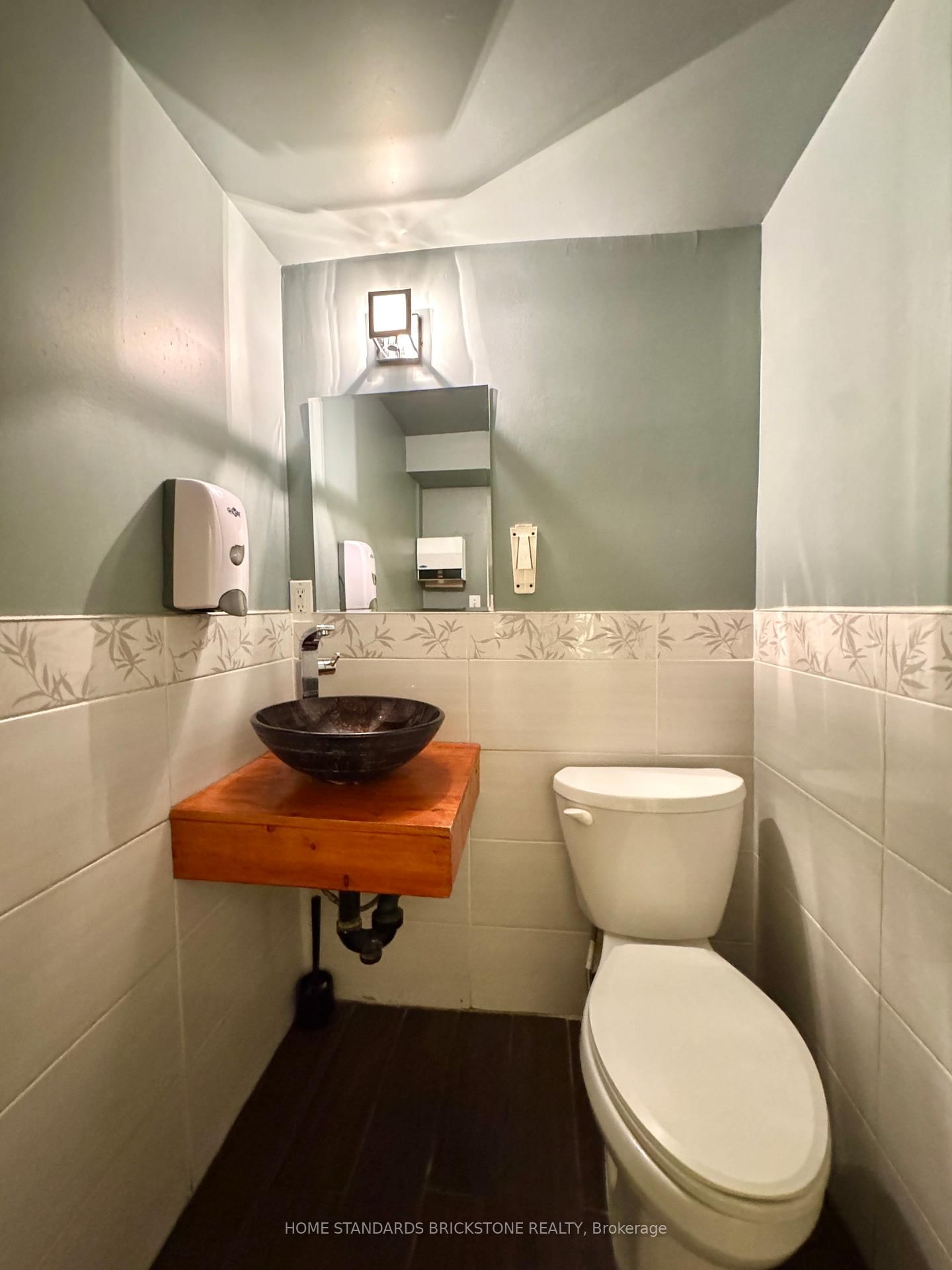 586 Bloor Street W - Photo 15