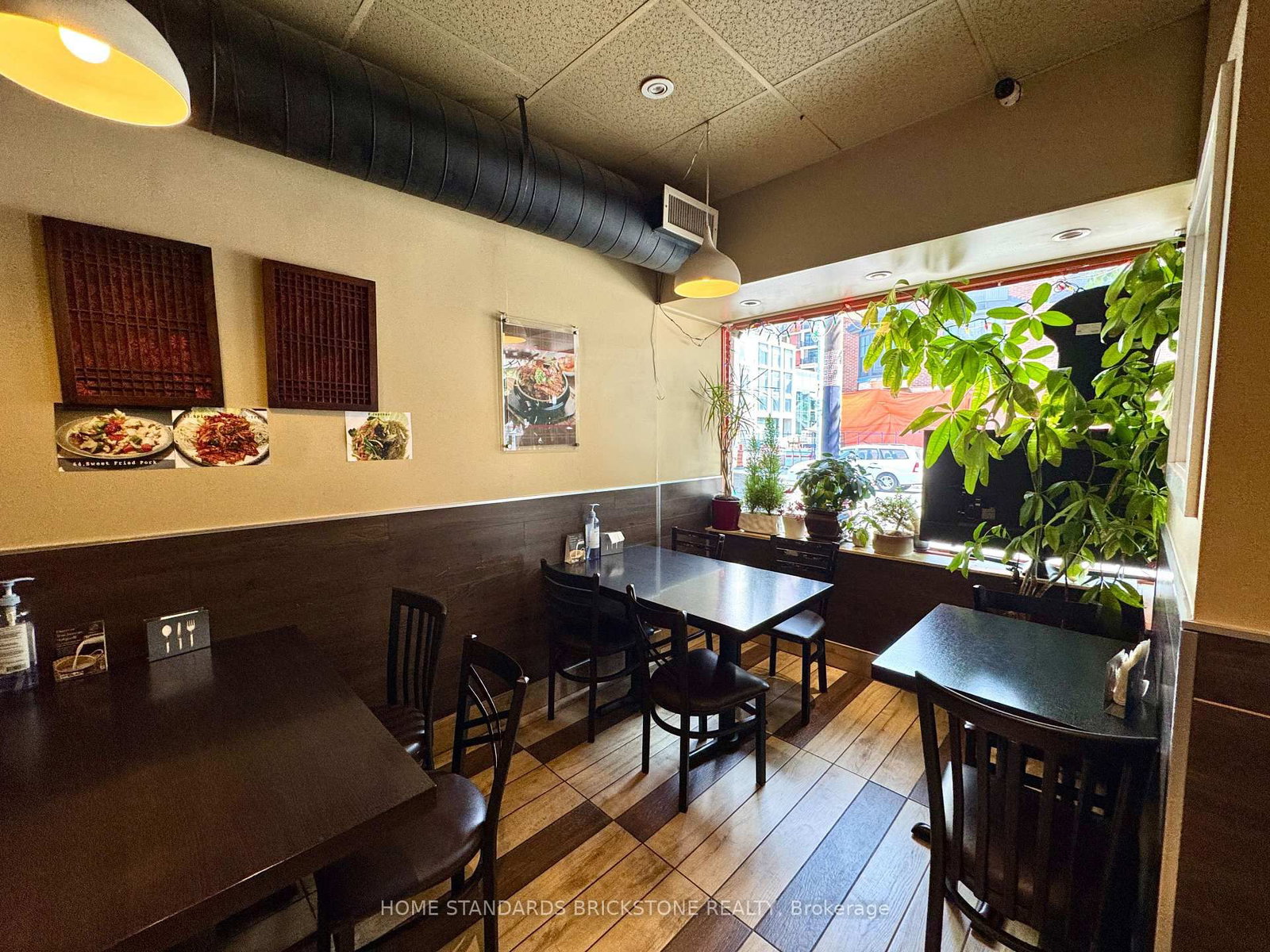 586 Bloor Street W - Photo 4