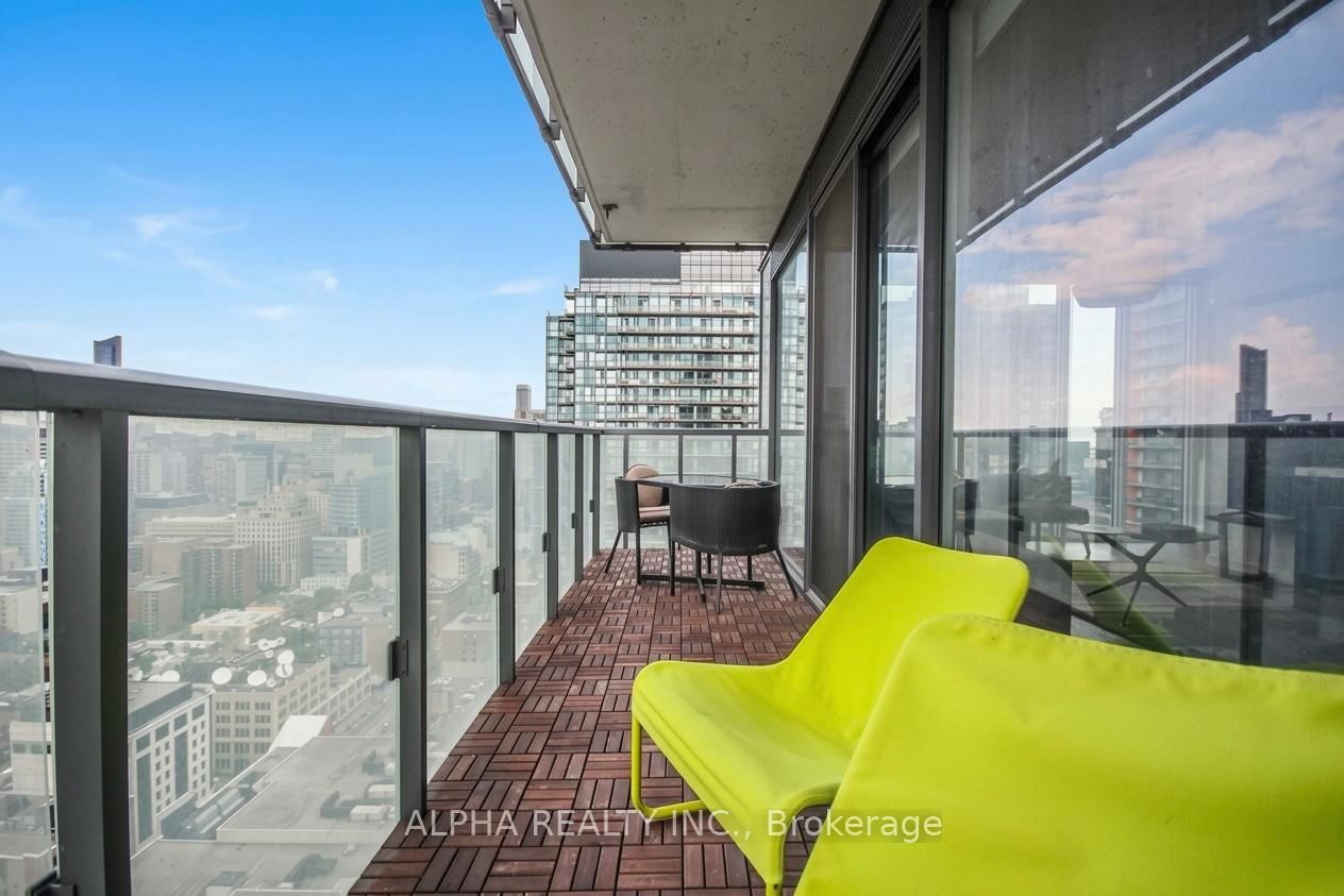 101 Peter Street, Unit 3403 - Photo 18