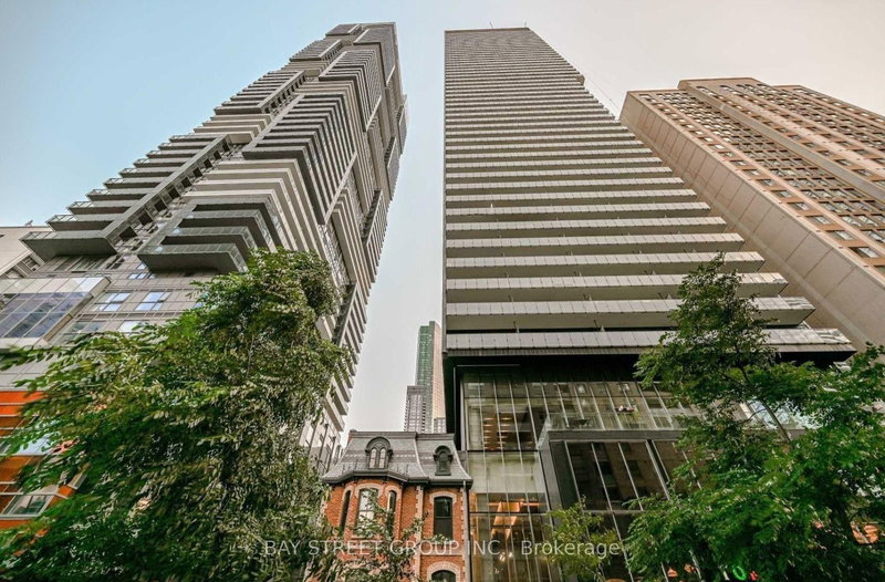 home for lease on 410-15 Grenville Street