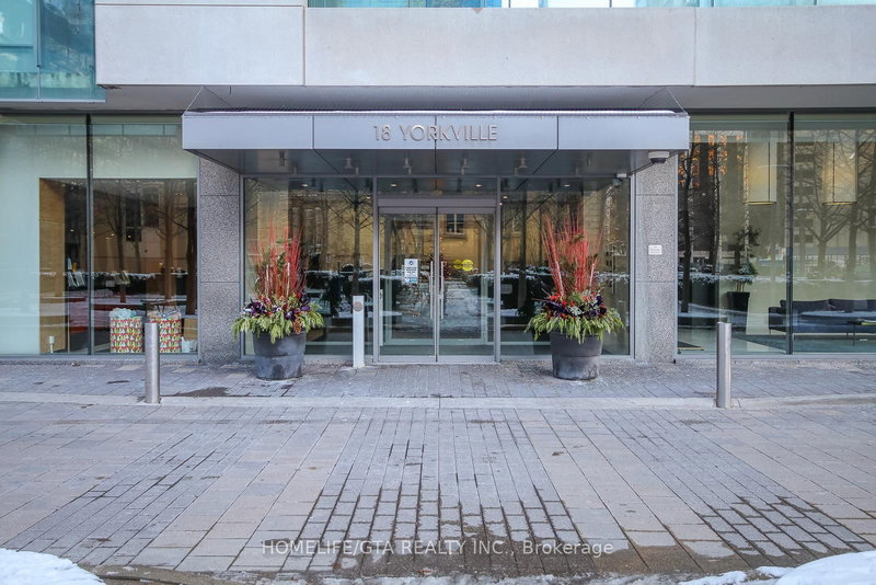 home for lease on 1901-18 Yorkville Avenue