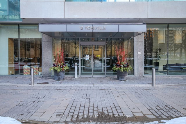 1901 - 18 Yorkville Avenue