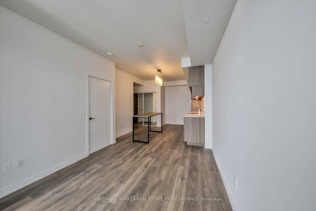 5307 - 8 Eglinton Avenue E