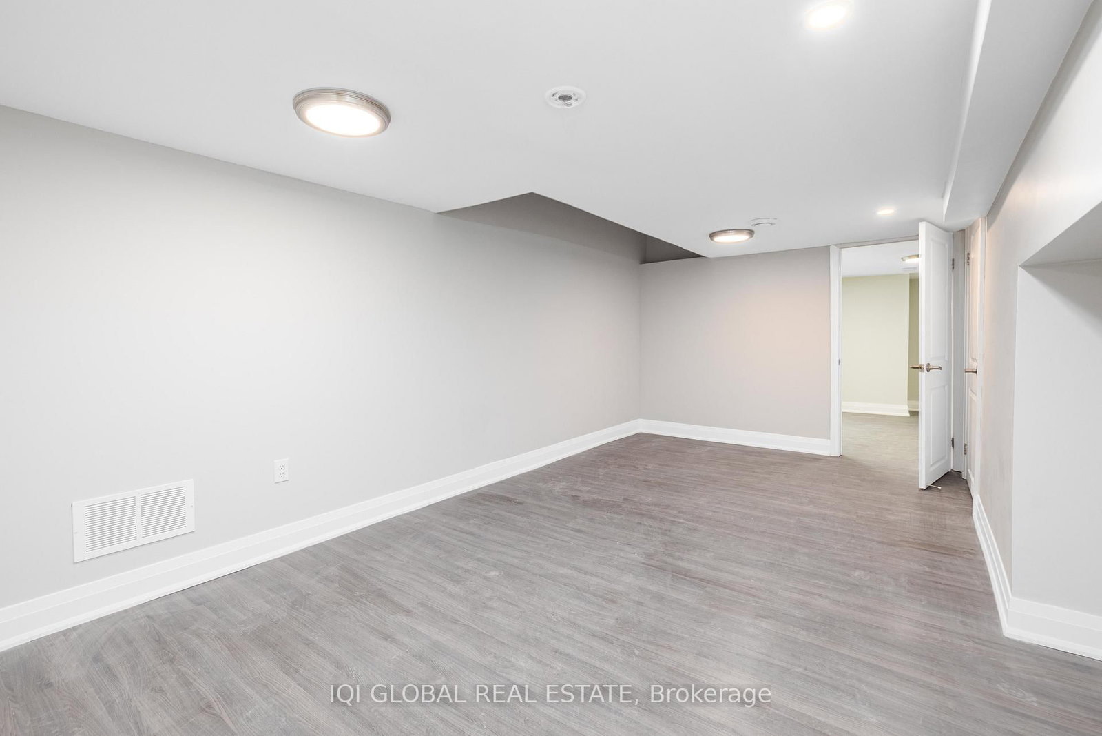 Semi-Detached House for lease at Bsmt-142 Grace Street, Toronto, Ontario, M6J 2S2 - Trinity-Bellwoods - MLS: C12885476