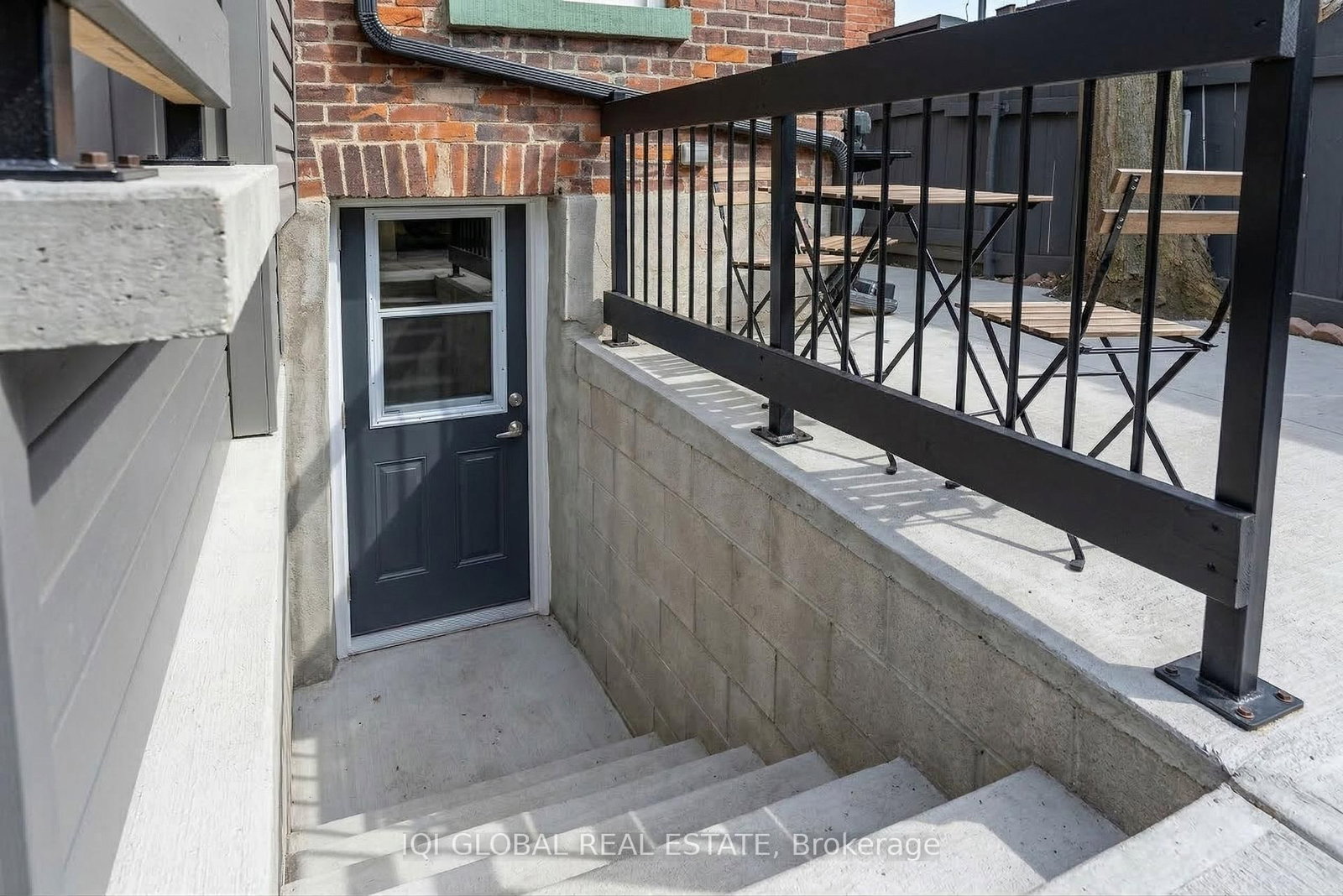 Semi-Detached House for lease at Bsmt-142 Grace Street, Toronto, Ontario, M6J 2S2 - Trinity-Bellwoods - MLS: C12885476