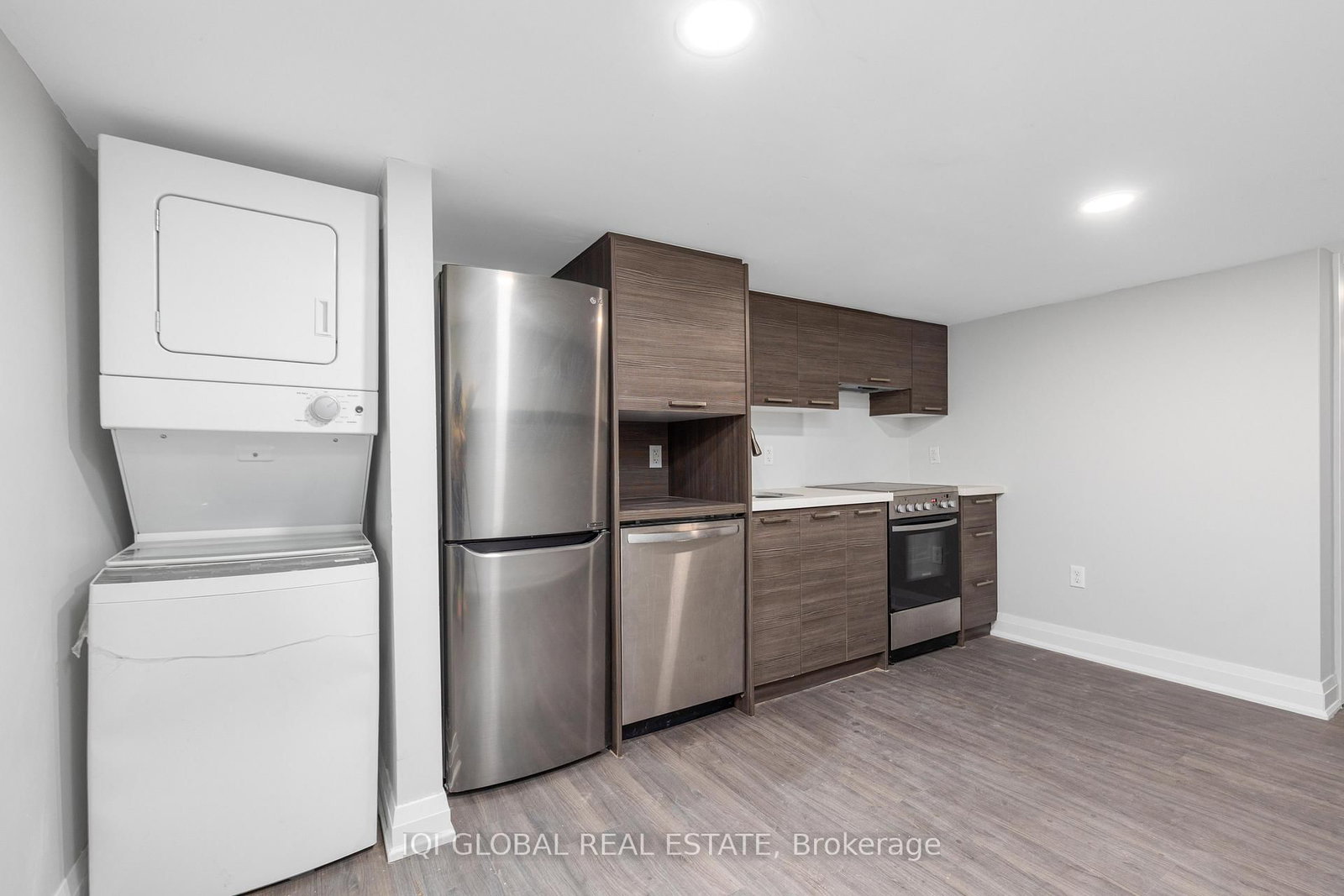 Semi-Detached House for lease at Bsmt-142 Grace Street, Toronto, Ontario, M6J 2S2 - Trinity-Bellwoods - MLS: C12885476