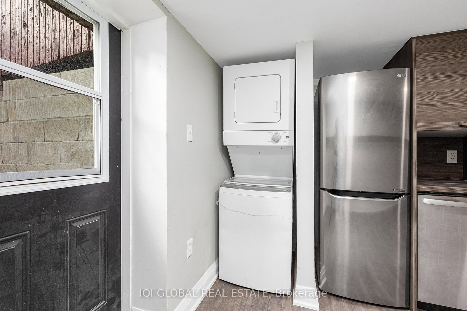 Semi-Detached House for lease at Bsmt-142 Grace Street, Toronto, Ontario, M6J 2S2 - Trinity-Bellwoods - MLS: C12885476