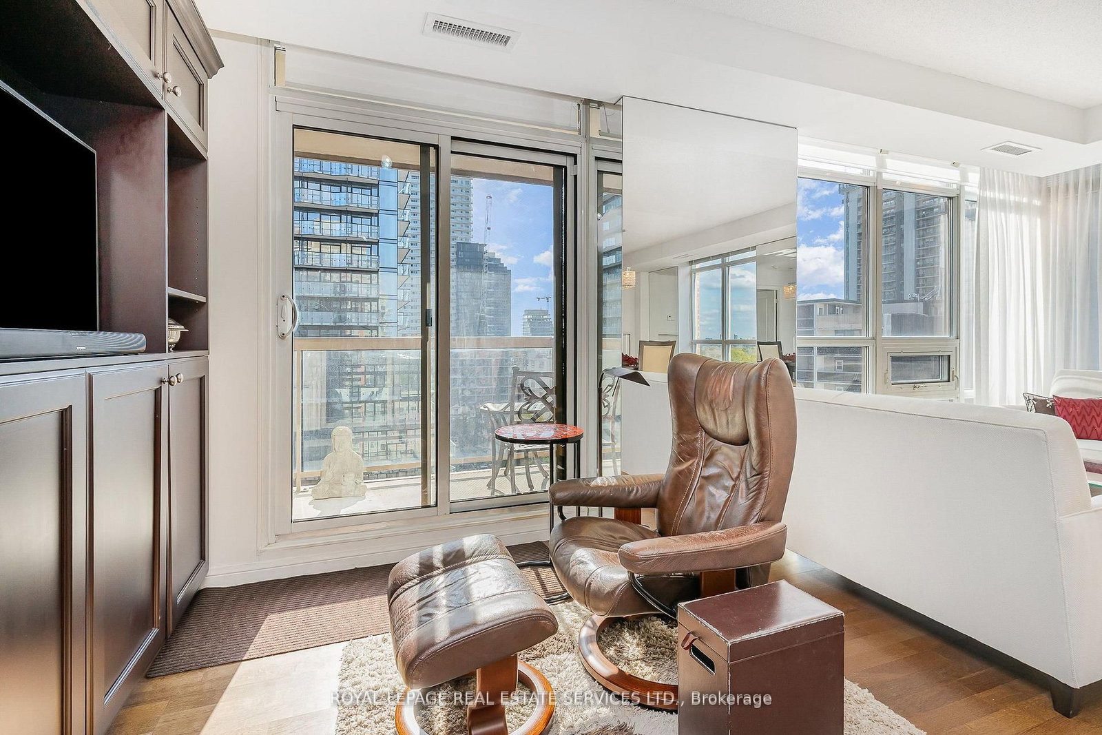 Condo for sale at 1203-900 Mount Pleasant Road, Toronto, Ontario, M4P 3J9 - Mount Pleasant West - MLS: C12885776