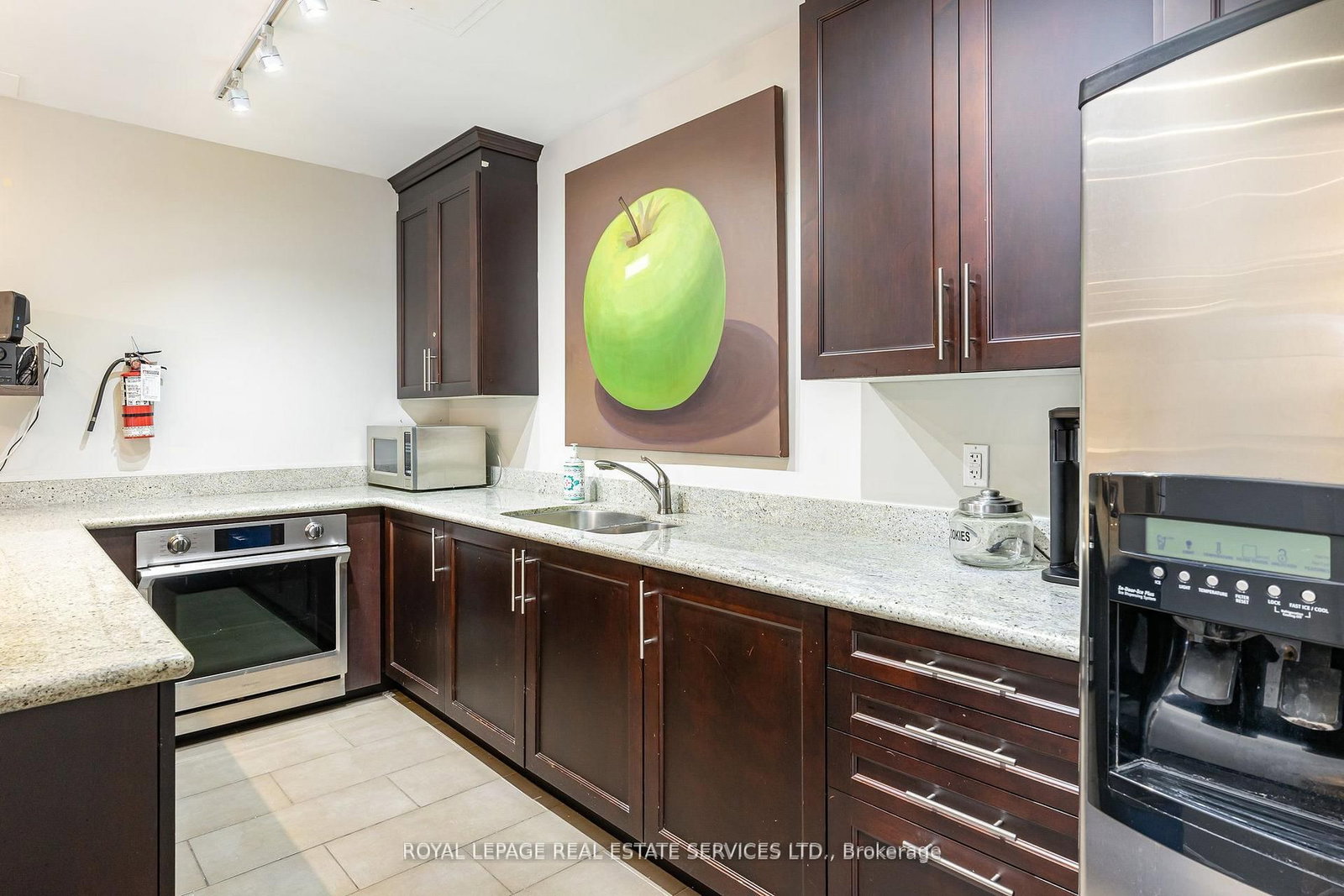 Condo for sale at 1203-900 Mount Pleasant Road, Toronto, Ontario, M4P 3J9 - Mount Pleasant West - MLS: C12885776